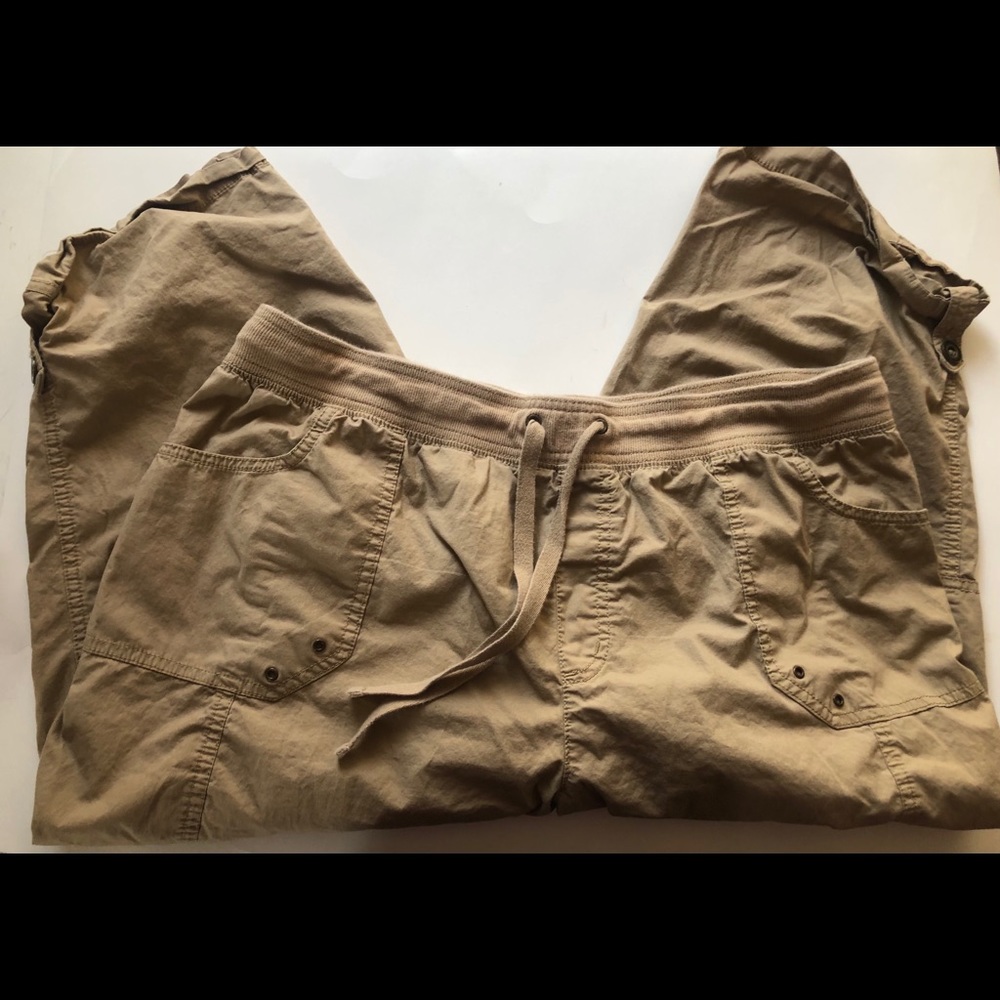 📚 2/$12 Faded Glory Cropped Pants